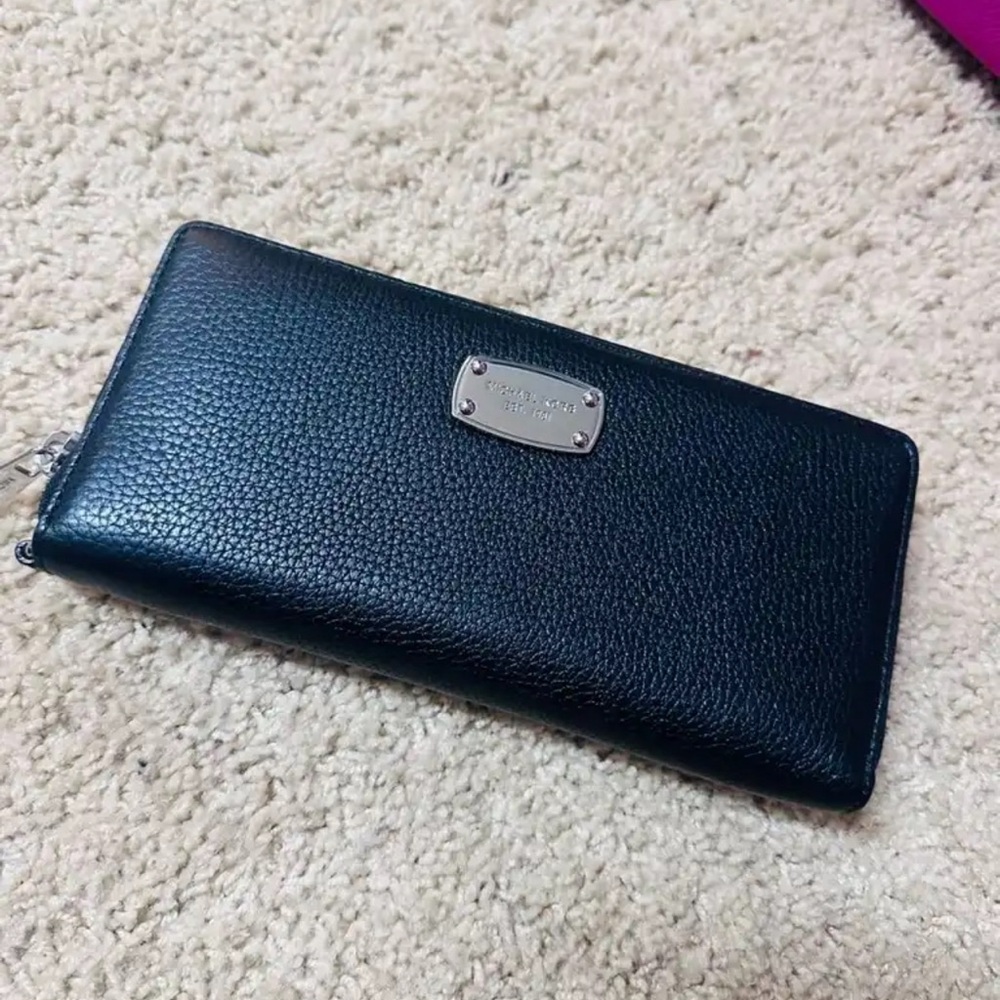 NWT Michael Kors wallet